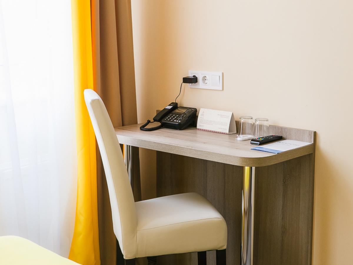 Raziotel Kyiv Yamska Exterior photo