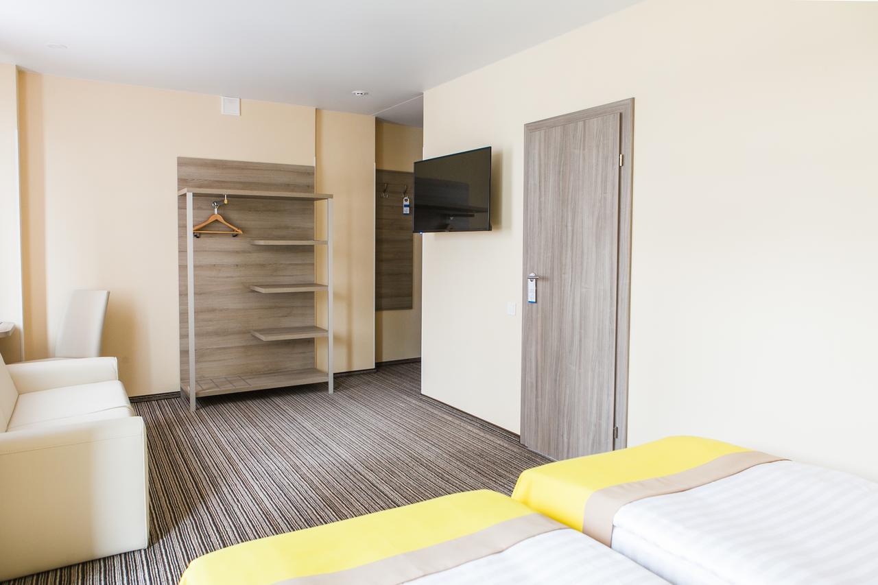 Raziotel Kyiv Yamska Exterior photo